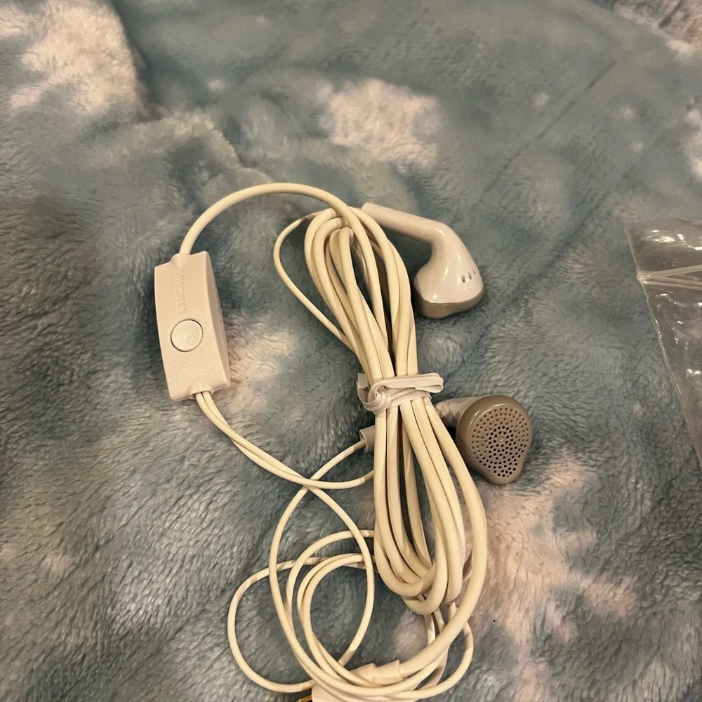 Samsung Wired headset with Microphone